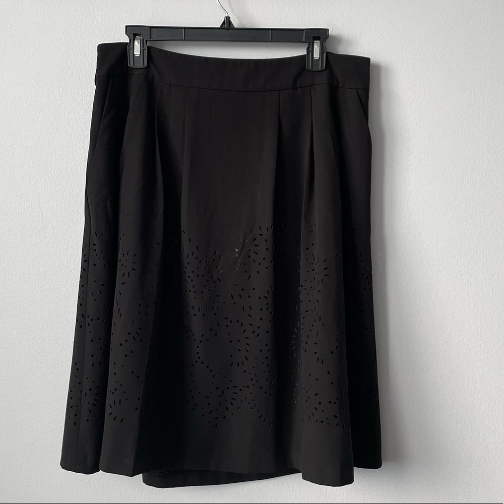 CLEO EYELET BOX PLEATED SKIRT SIZE 12